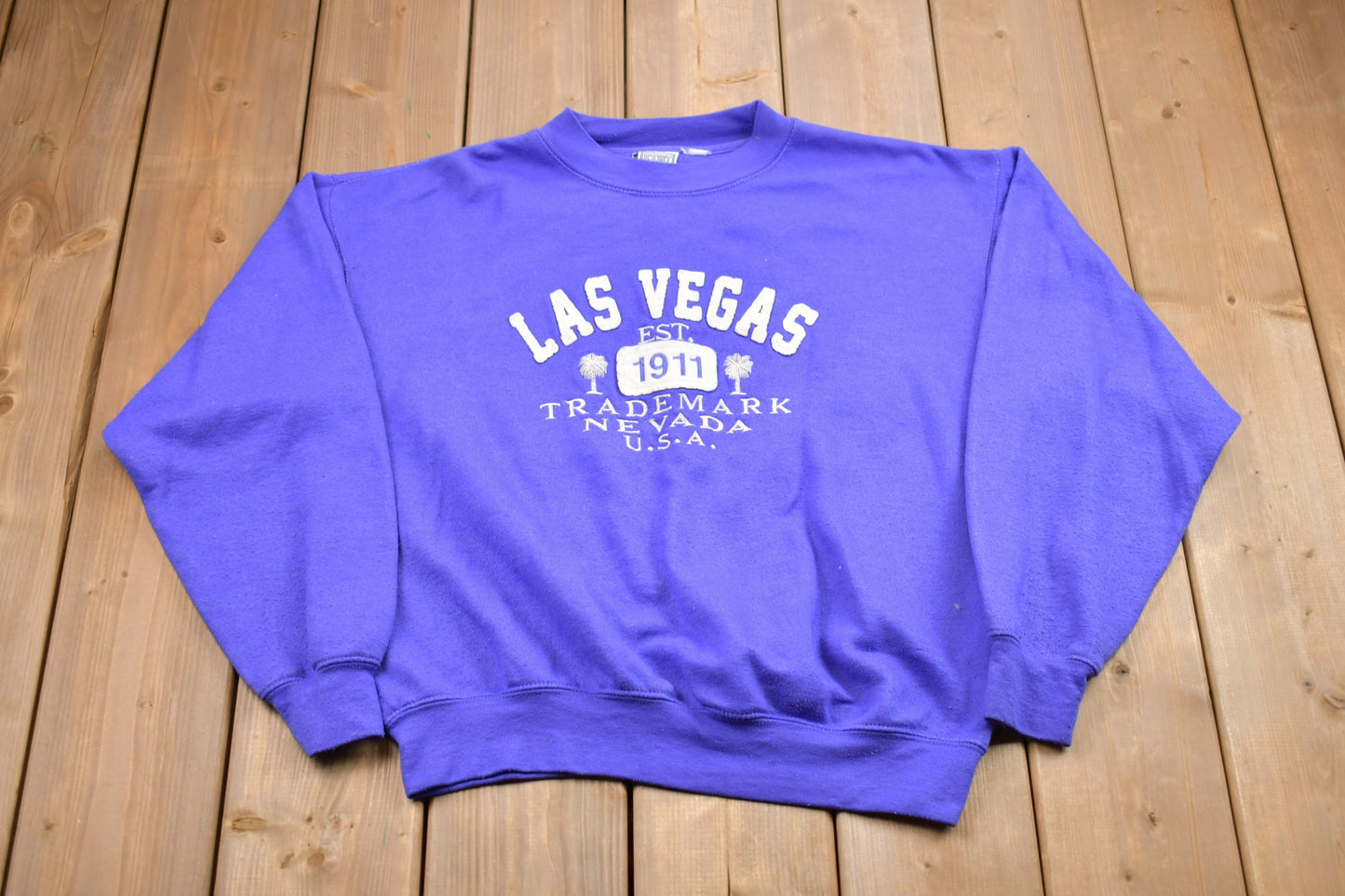 Vintage 1990s Las Vegas Graphic Crewneck / Vintage Las Vegas Nevada Sweatshirt / USA / Travel & Vacation / Pullover Sweatshirt / Exist