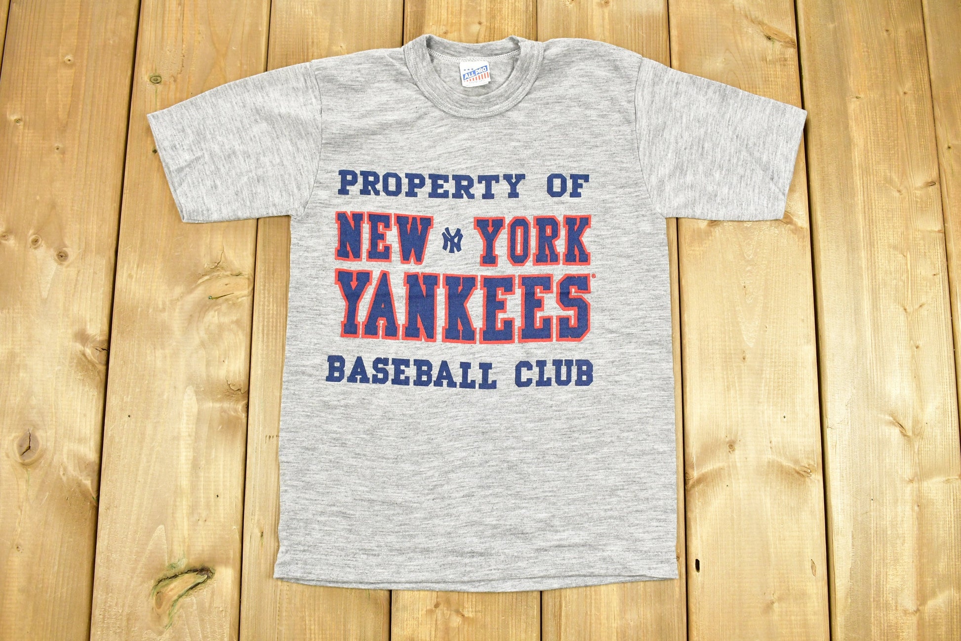 Vintage 1980s New York Yankees Baseball Club Graphic Youth Size T-shirt