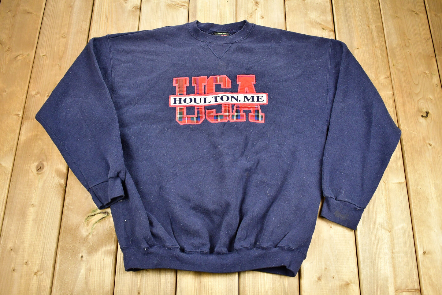 Vintage 1990s Houlton, ME USA Embroidered Crewneck Sweatshirt / 90s Crewneck / Souvenir / Made In USA / Streetwear / Travel And Tourism