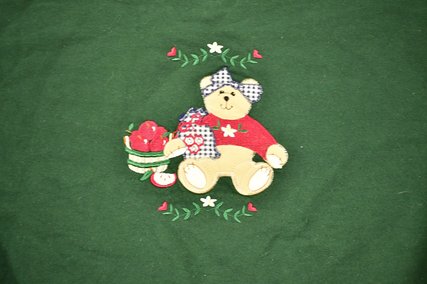 Vintage 1990s Embroidered Teddy Bear Crewneck / 90s Crewneck / Grandma Sweater / American Streetwear / Pullover Sweatshirt / Made In USA