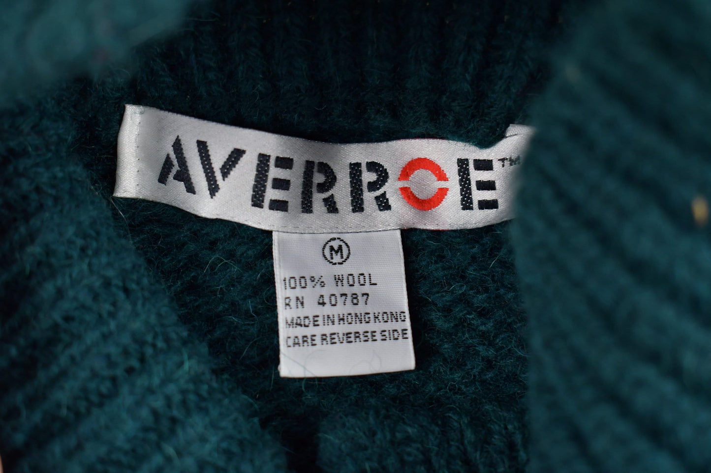 Vintage 1980s Averroe Raglan Knitted Sweater / Vintage 80s Knit/ Pattern Sweater / Outdoor / Hand Knit / Pullover Sweatshirt