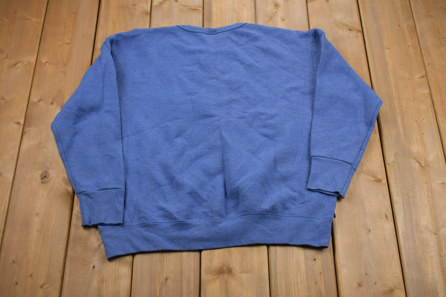 Vintage 1990s Fruit Of The Loom Basic Crewneck Sweatshirt / 90s Crewneck / Souvenir / Athleisure / Streetwear / Blank Sweatshirt