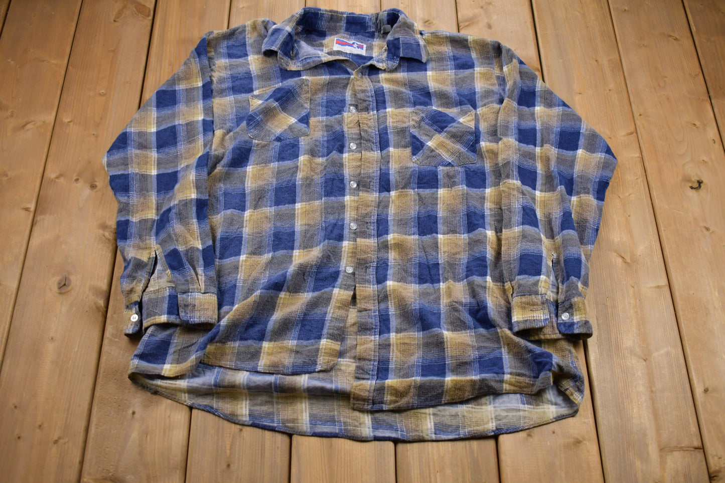Vintage 1990s American Edition Plaid Button Up Shirt / 1990's Button Up / Vintage Flannel / Casual Wear / Workwear / Pattern Button Up