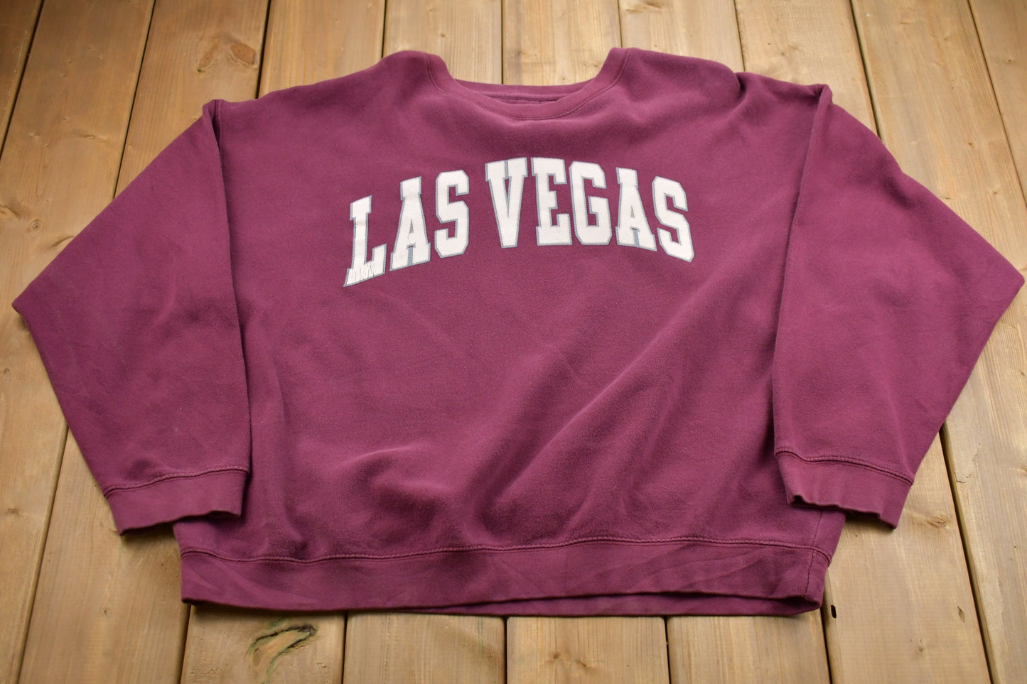 Vintage 1990s Las Vegas Graphic Crewneck Sweatshirt / 90s Crewneck / Souvenir / Athleisure / Streetwear / Travel And Tourism