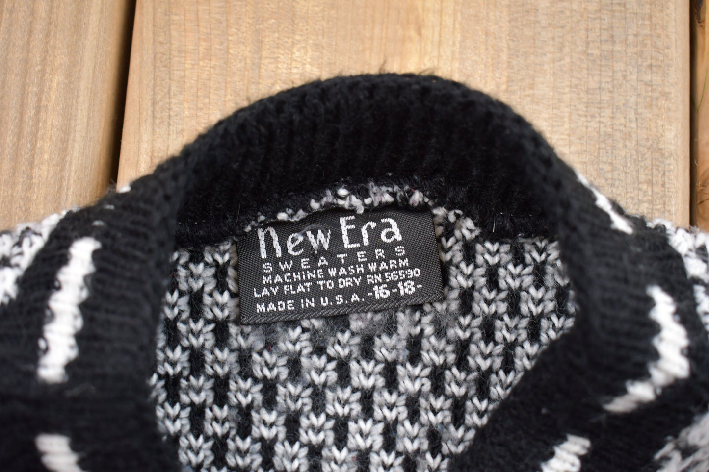 Vintage 1990s New Era Knitted Sweater