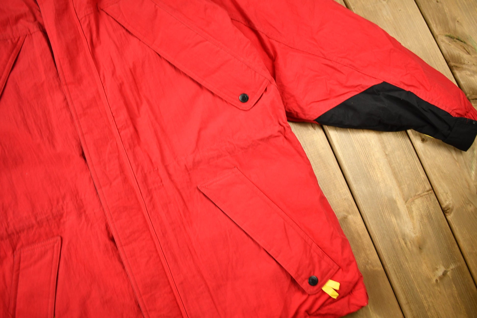 Vintage 1990s Marlboro Country Store Winter Ski Jacket