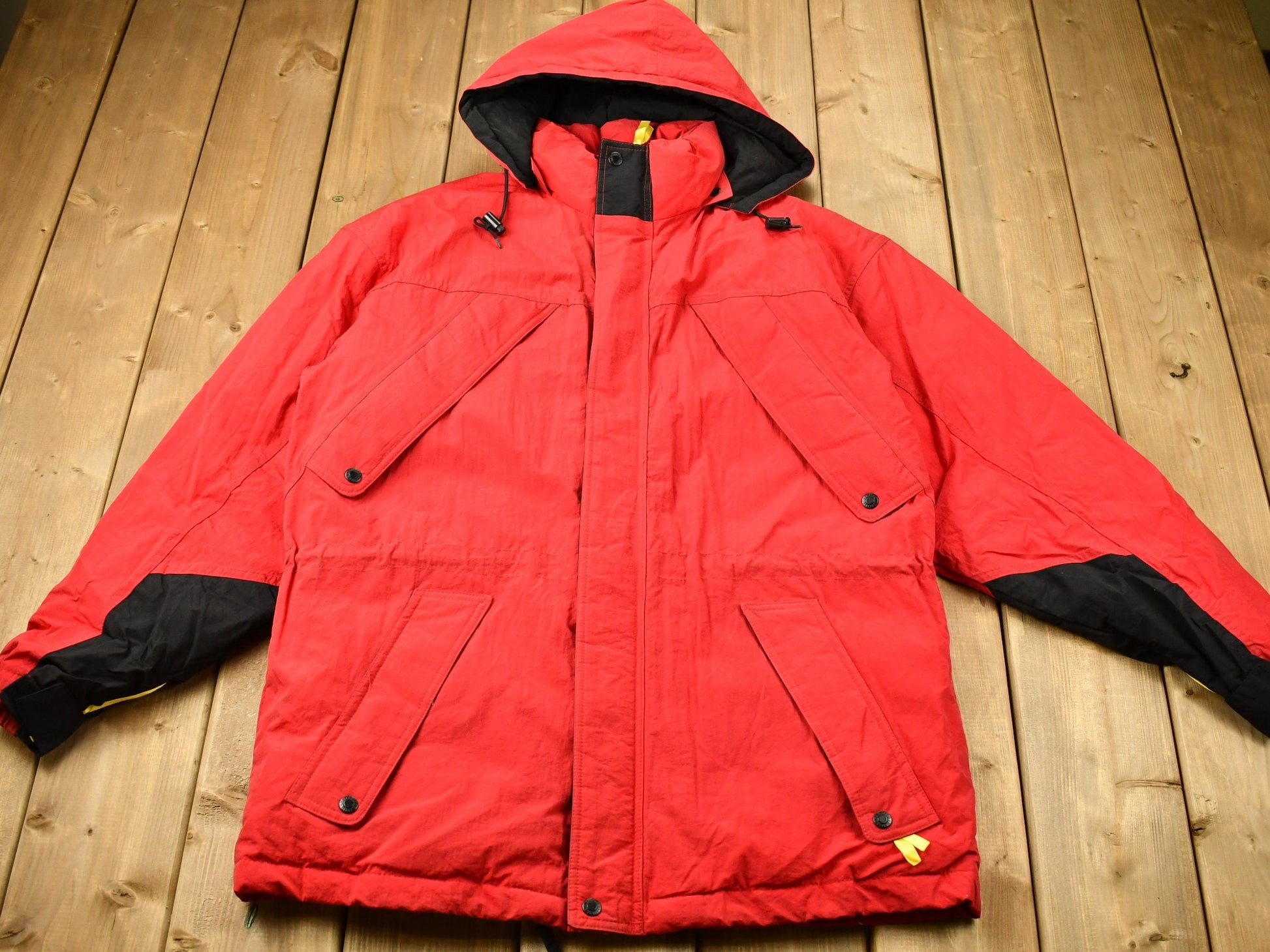 Vintage 1990s Marlboro Country Store Winter Ski Jacket