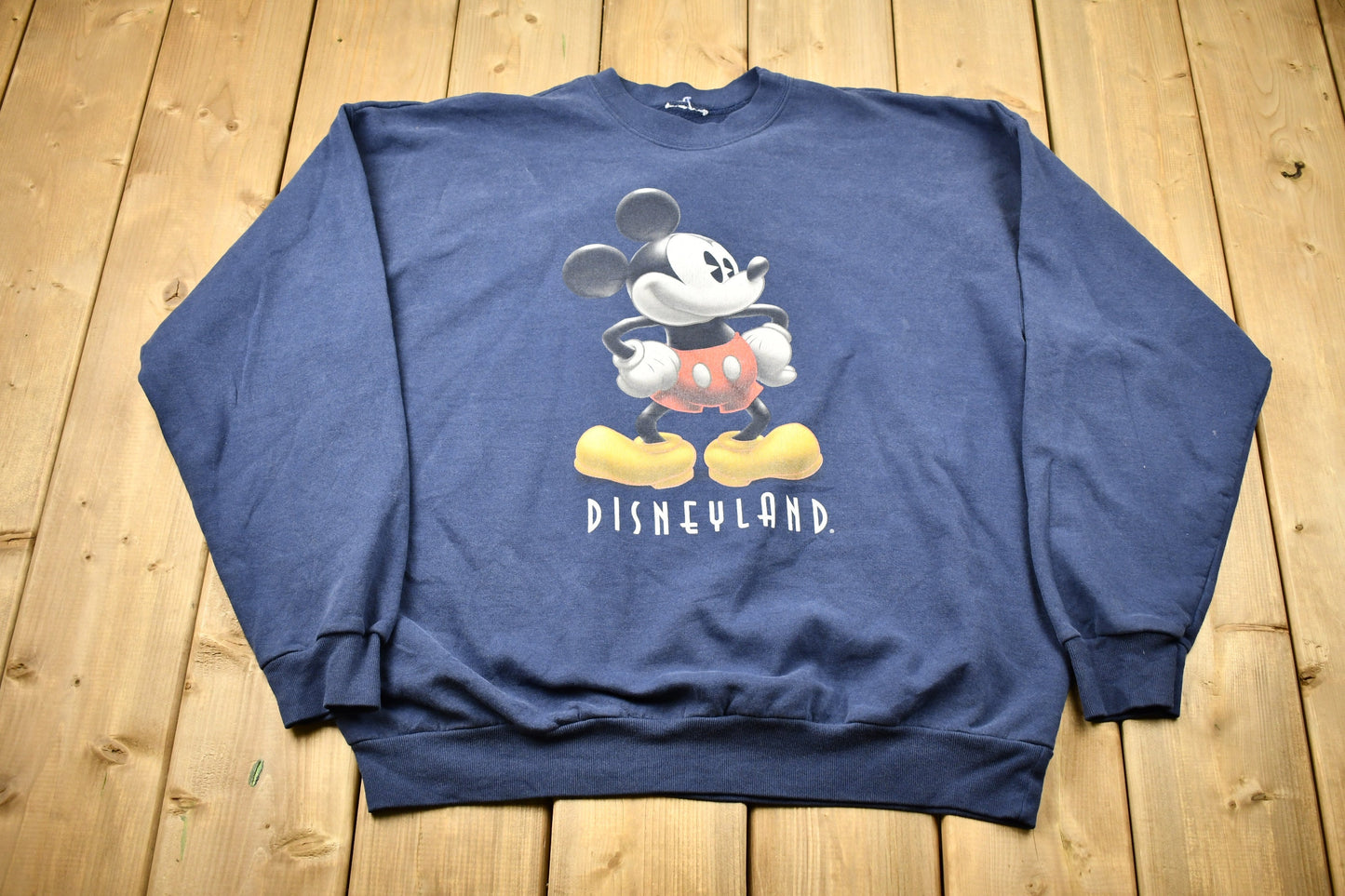 Vintage 1990s Disneyland Mickey Mouse Graphic Crewneck / Vintage Sweatshirt / Vintage Disney / Mickey Mouse / Vintage Cartoons