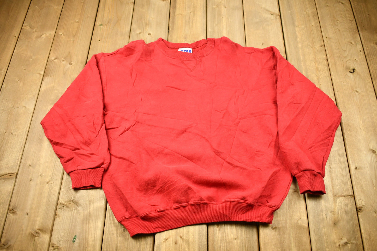 Vintage 1990s Star Activewear Blank Red Crewneck Sweatshirt / 90s Crewneck / 1990s Blank / Athleisure / Streetwear / Vintage Red Blank