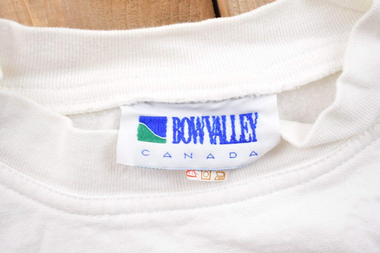 Vintage 1990s Bow Valley Canada Floral Print Crewneck / Nature Print / Vintage Sweatshirt / Made In Canada / Floral / Pullover Sweatshirt