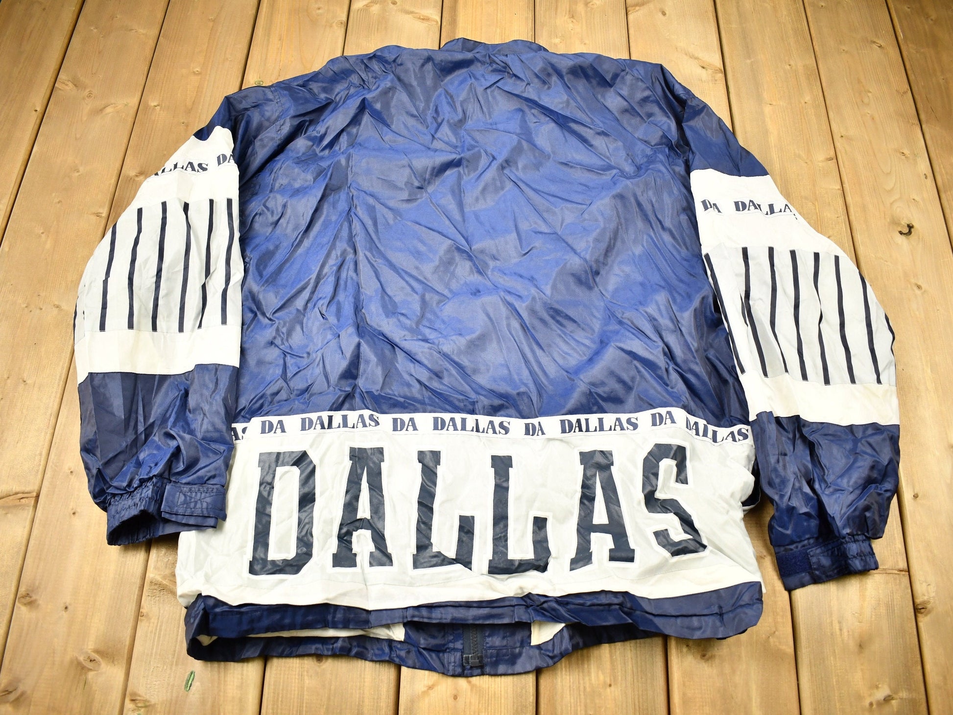 Vintage 1990s Dallas Cowboys NFL Windbreaker Jacket