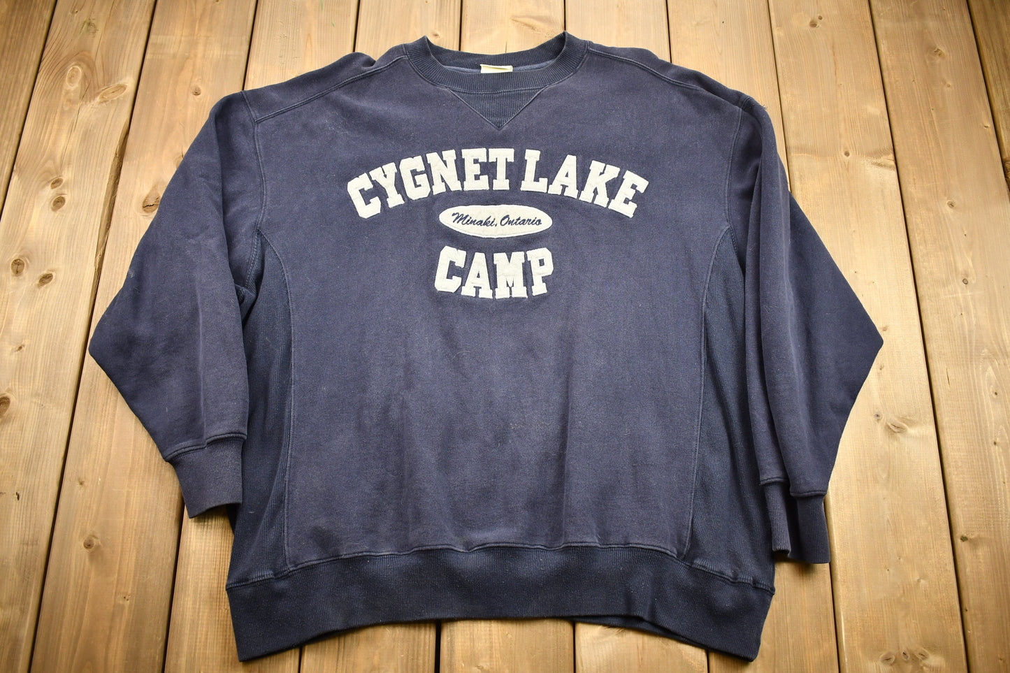 Vintage 1990s Cygnet Lake Summer Camp Crewneck / Muskoka Ontario Canada / Embroidered / Outdoor & Wilderness Pullover Sweatshirt / Camping