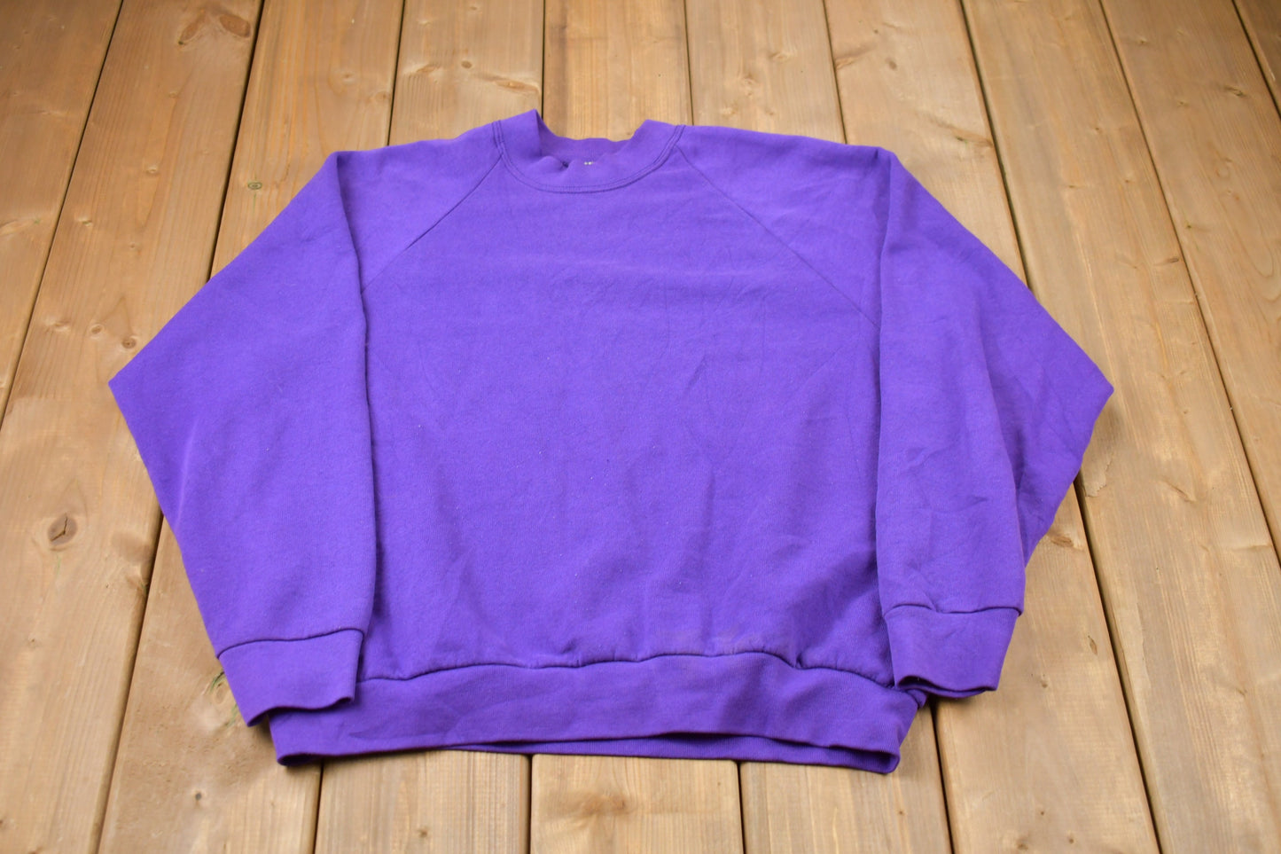 Vintage 1990s Fruit Of The Loom Raglan Crewneck Sweatshirt