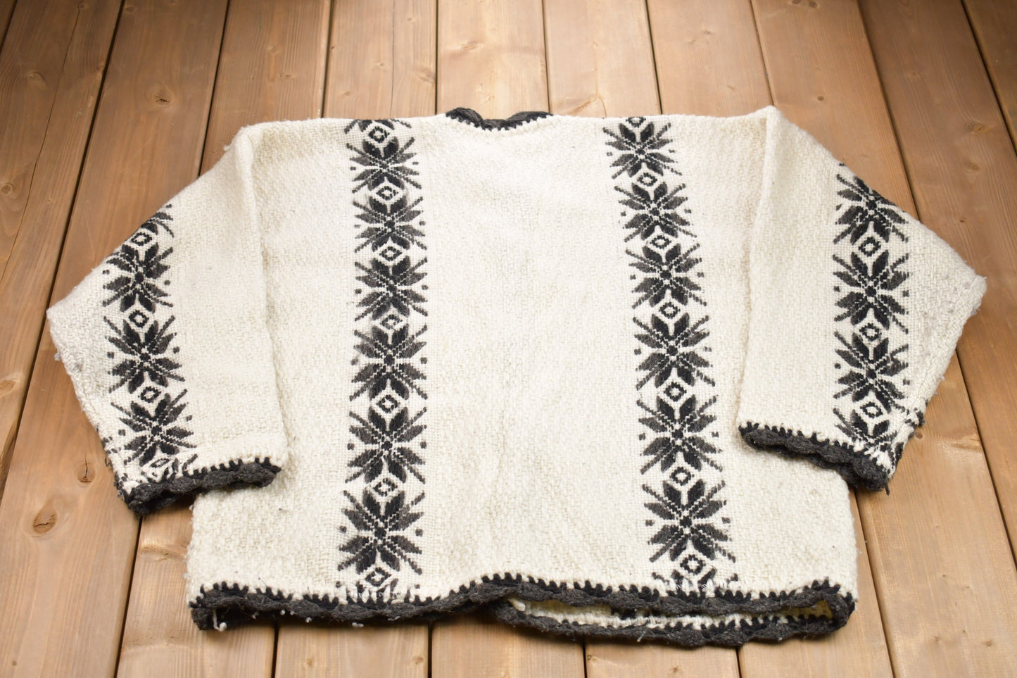 Vintage 1980s Tejidos Sisa Aztec Knitted Sweater