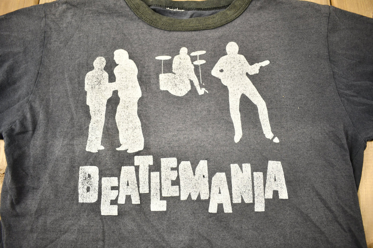 Vintage 1970s The Beatles Beatlemania Ringer T-shirt / Band Tee / Single Stitch / True Vintage  / Music Promo / Premium Vintage