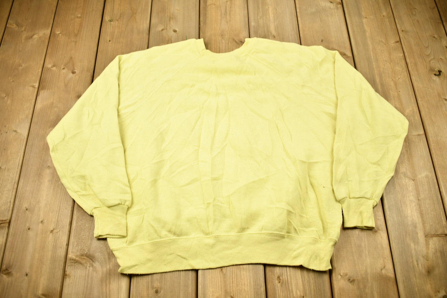 Vintage 1980s "Because I'm The Mom That's Why" Cute Bear Graphic Raglan Crewneck / 80s Crewneck / Mom Sweater / Made In USA/ Yellow