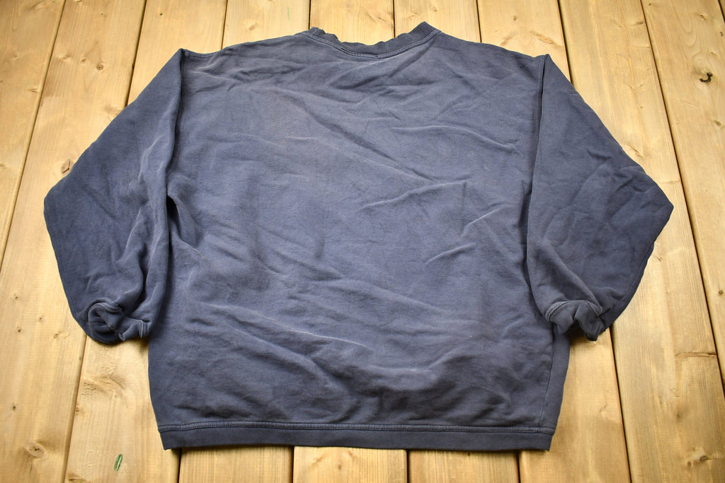 Vintage 1990s Levi's Women's Embroidered Crewneck Sweatshirt