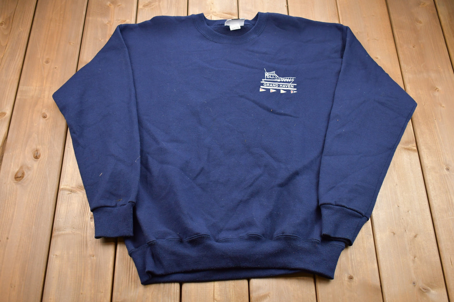 Vintage 1990s Lee Grand Haven Made In USA Crewneck Sweatshirt / 90s Crewneck / Souvenir / Athleisure / Streetwear / Travel And Tourism