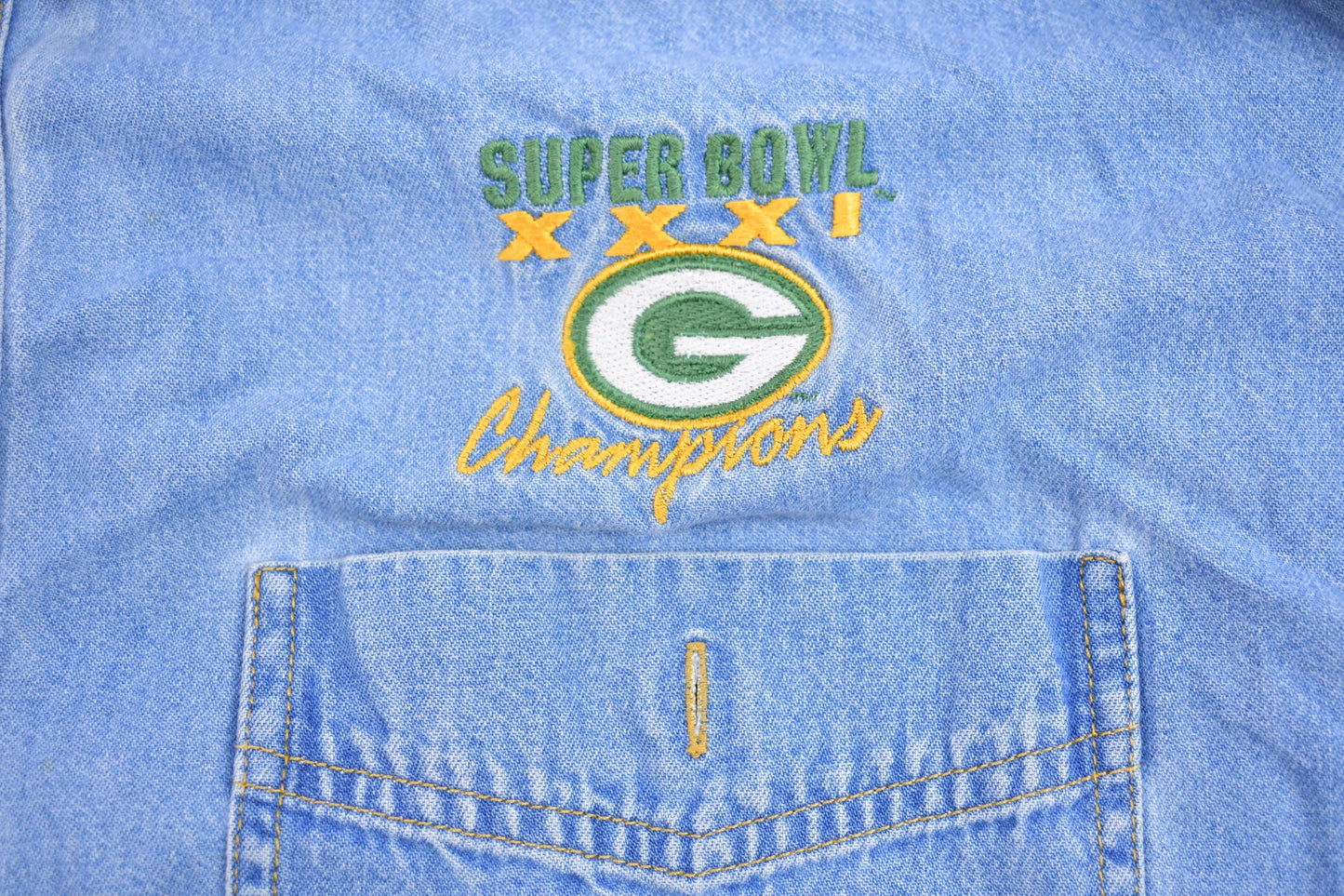 Vintage 1990s Greenbay Packers Superbowl XXXI Champions Denim Button Up Shirt / 1990s Button Up / Casual Wear / Workwear /