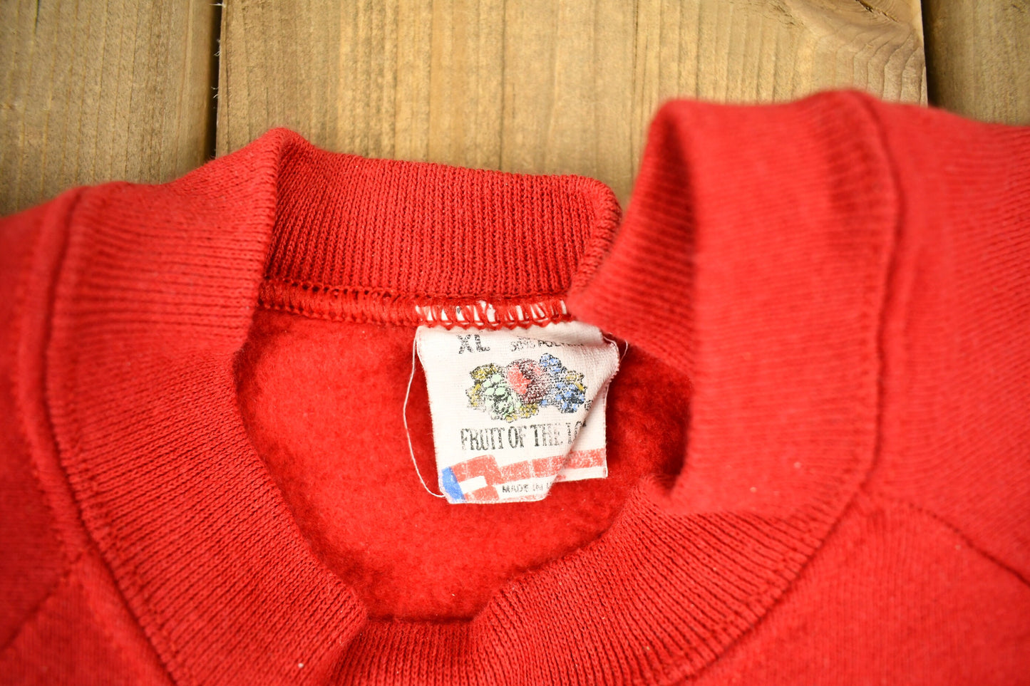 Vintage 1980s Blank Red Raglan Sleeve Crewneck Sweatshirt / 80s Crewneck / Made In USA / Fruit Of The Loom Blank / Streetwear / Blank