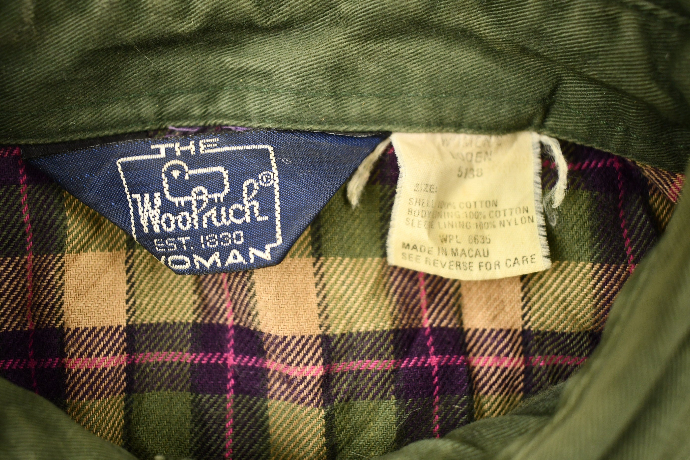 Vintage 1980s Woolrich Woman Green Windbreaker Jacket