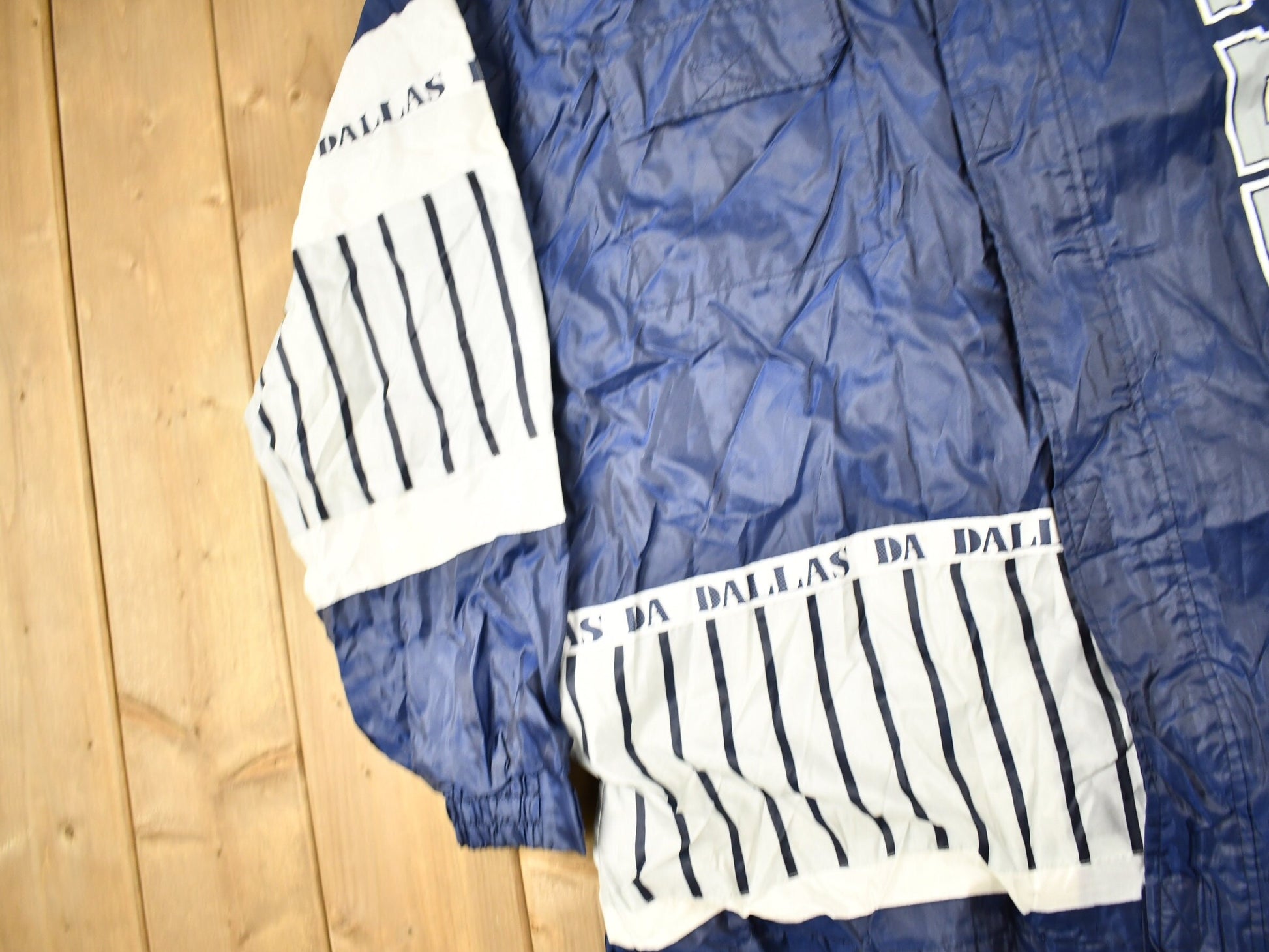 Vintage 1990s Dallas Cowboys NFL Windbreaker Jacket