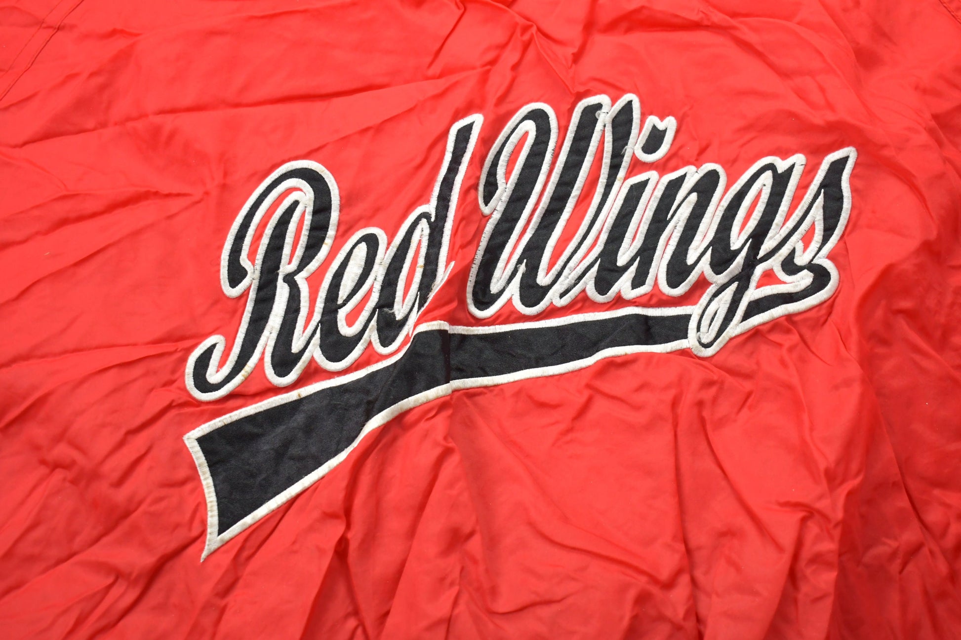 Vintage 1990s Detroit Red Wings NHL Windbreaker Pullover Jacket