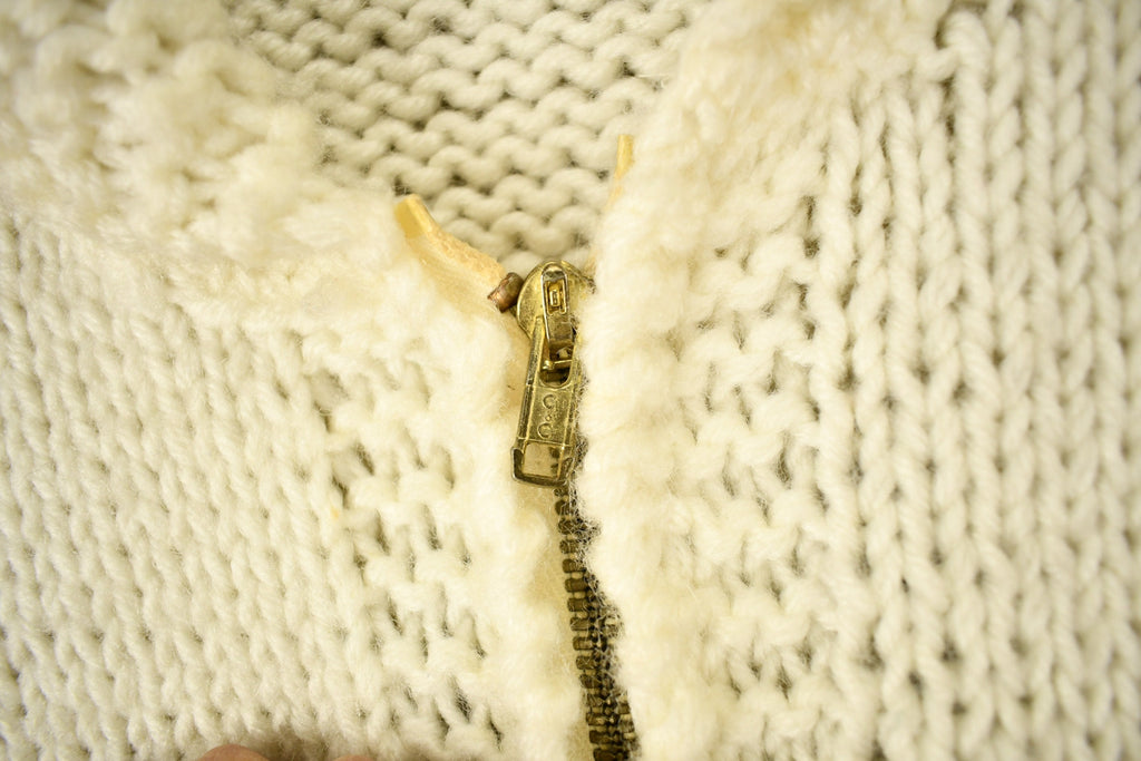 Vintage 1950s Hand-Knit Deer Curling Sweater