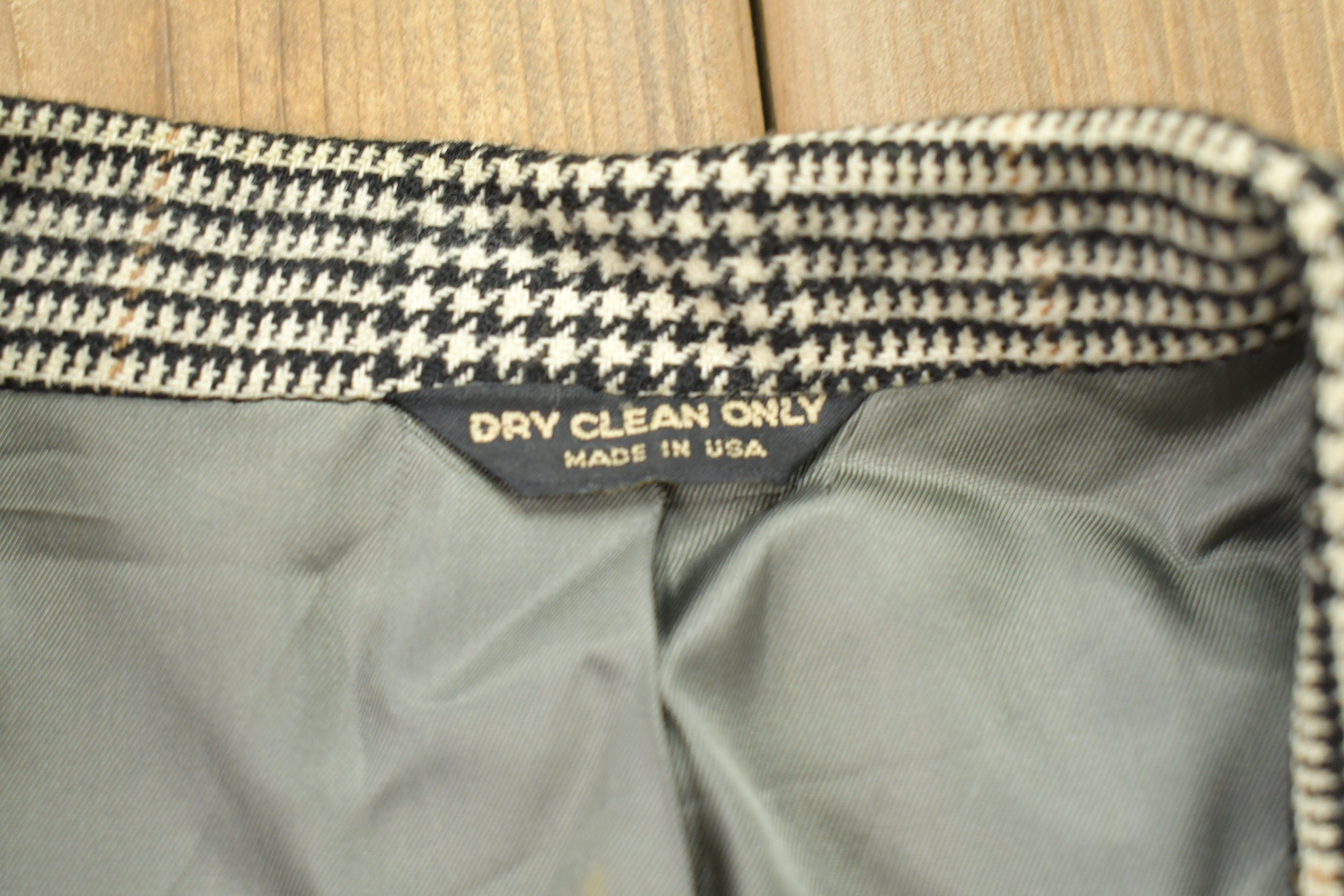 Vintage 1990s 100% Wool Plaid Blazer Jacket