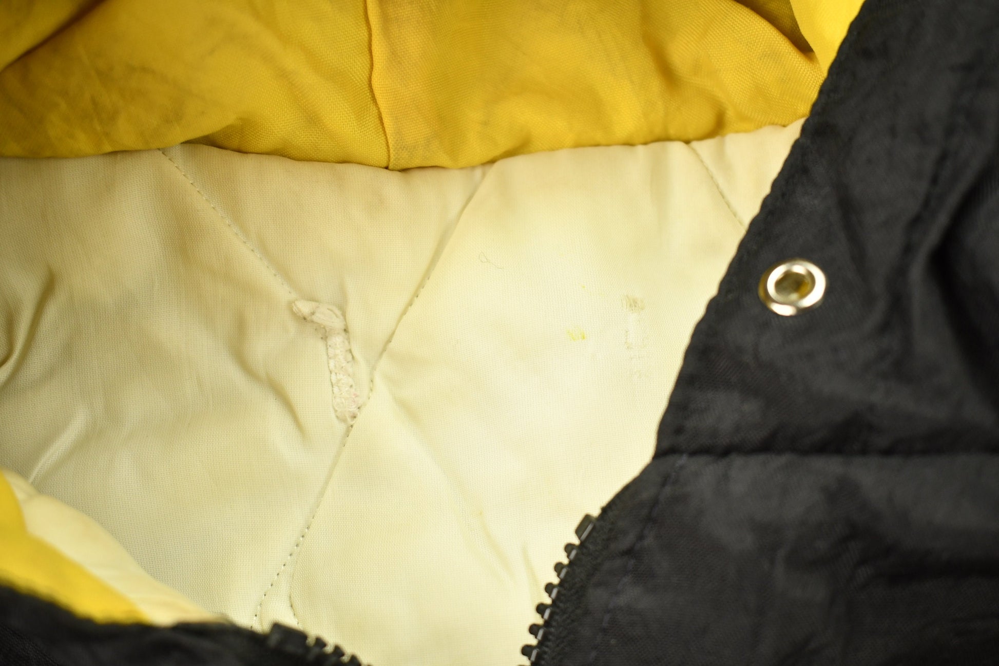 Vintage 1980s Pittsburgh Penguins NHL Full Zip Windbreaker Jacket