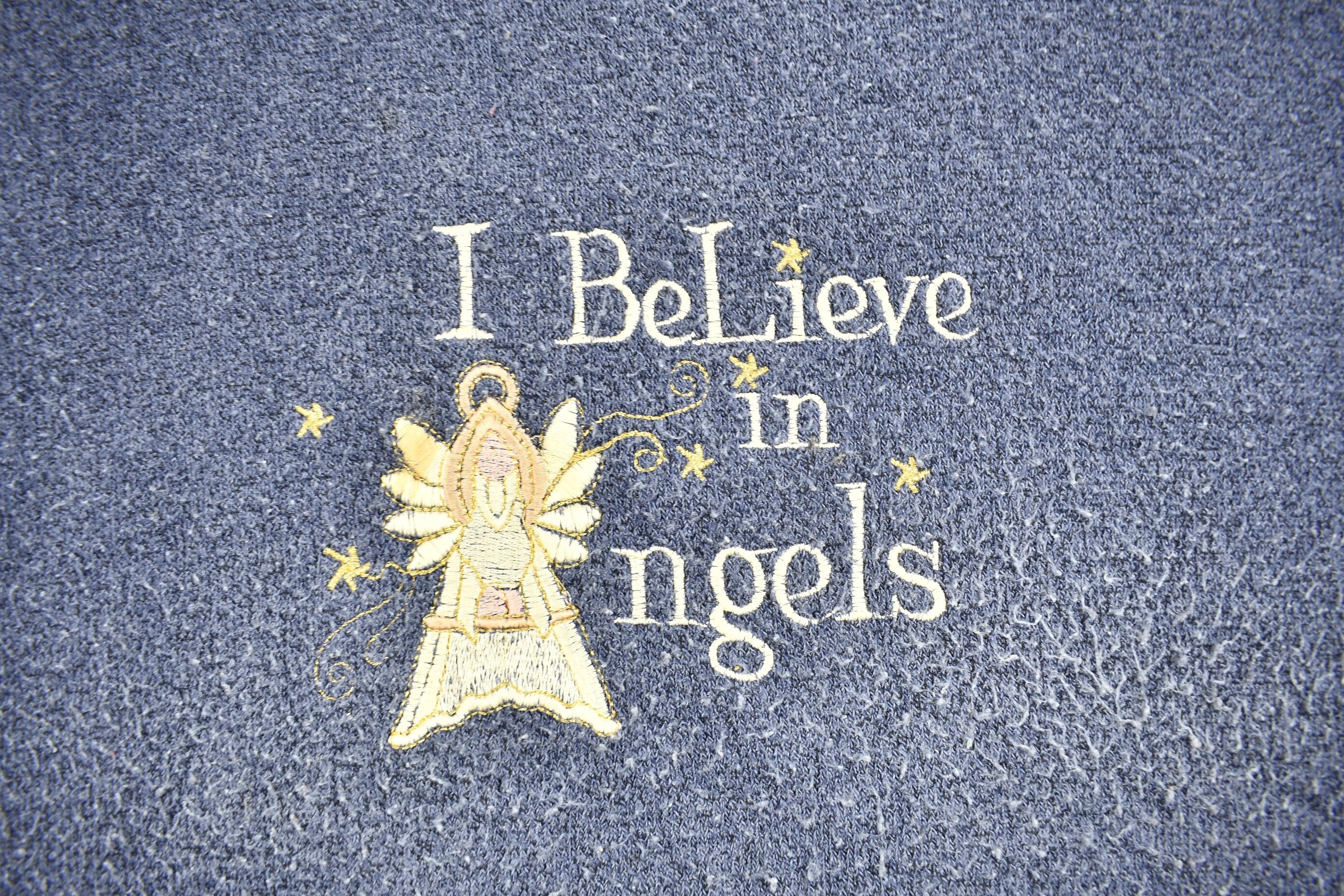 Vintage 1990s "I Believe In Angels" Cute Fleece Crewneck Sweater