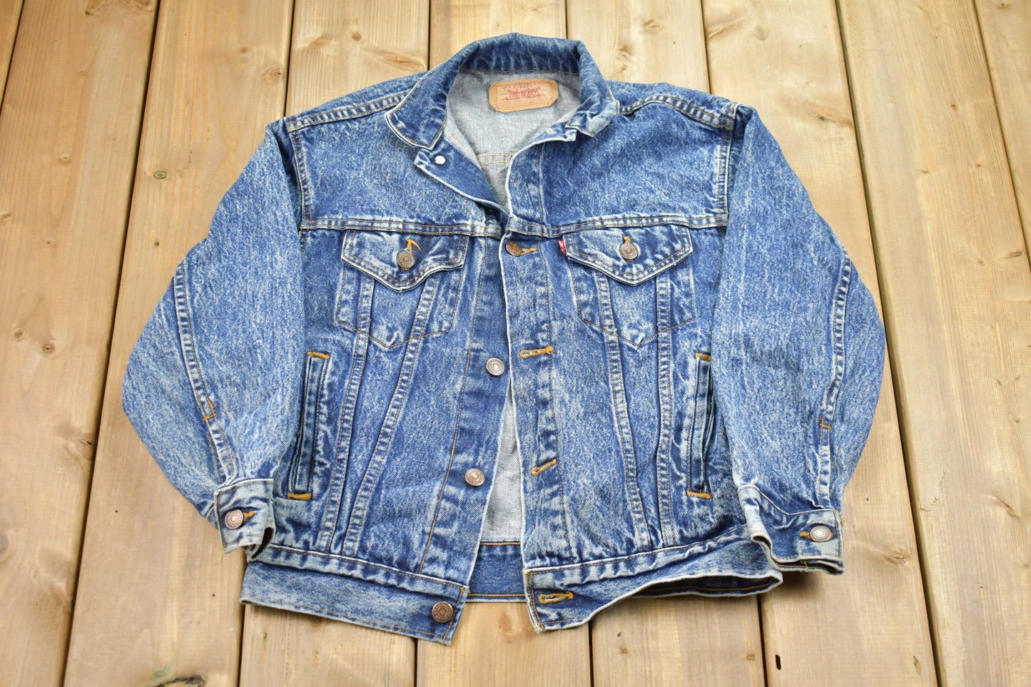 Vintage 1990s Levi's Denim Jean Jacket / Vintage Denim / Streetwear / Vintage Fall Outerwear / Fall Jacket / Levi's denim