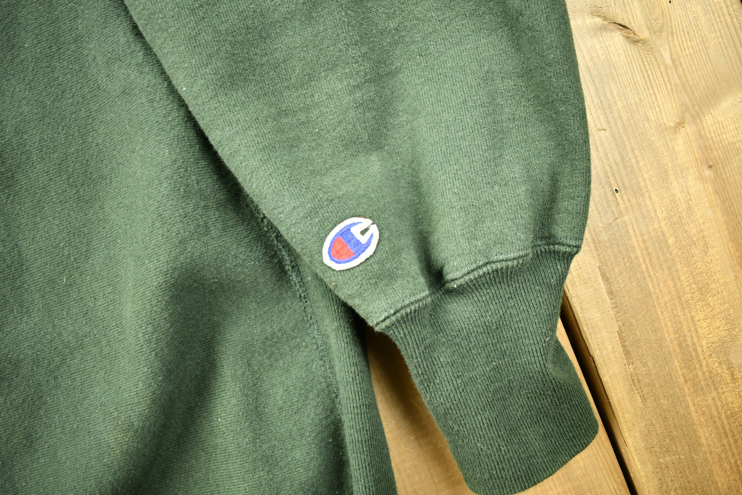 Vintage 1990s Forest Green Champion Reverse Weave Crewneck Sweatshirt / Vintage Champion / Made In USA / Streetwear / Athleisure /Sportswear