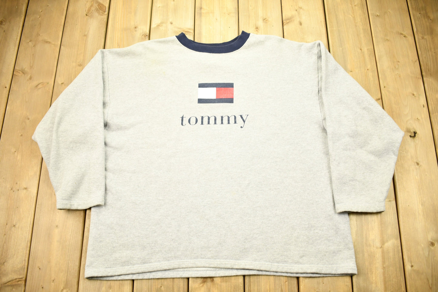 Vintage 1990s Tommy Hilfiger Big Flag Crewneck Sweatshirt / Made In USA / 90s Crewneck / Athleisure / Streetwear / Grey Crewneck / 90s Tommy