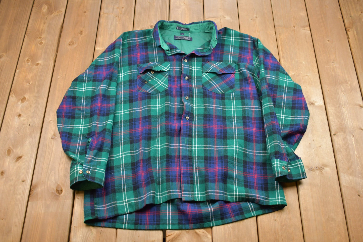 Vintage 1990s Van Heusen Plaid Lined Button Up Shirt / 1990s Button Up / Vintage Flannel / Casual Wear / Workwear / Pattern Button Up