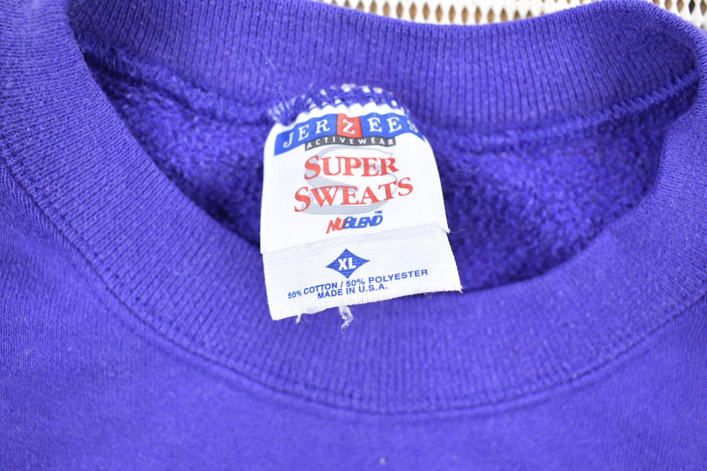 Vintage 1990s Basic Crewneck Sweatshirt / Made in USA / 90s Crewneck / Vintage Essentials / Athleisure / Streetwear