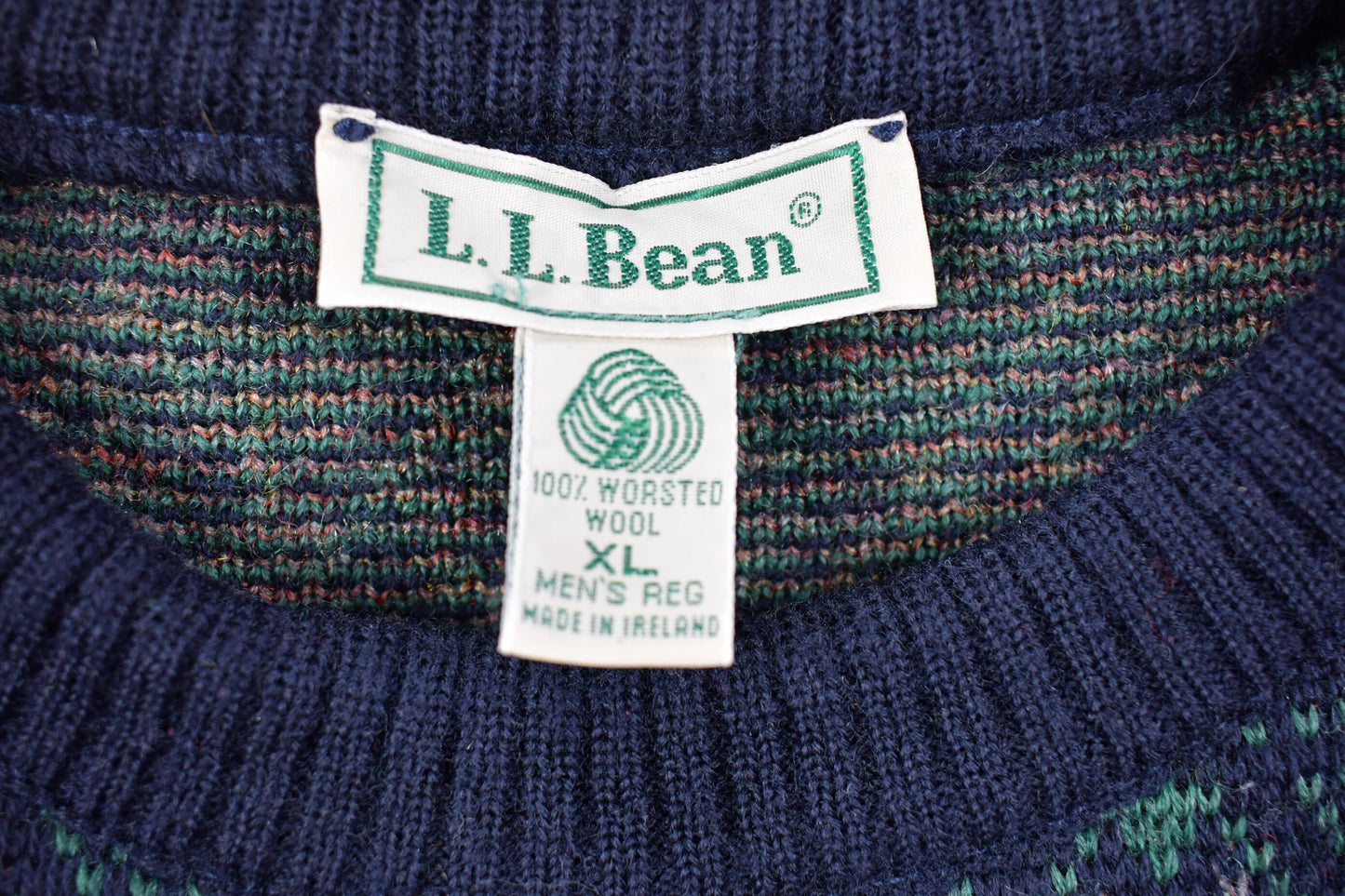 Vintage LL Bean 100% Wool Knitted Sweater / Vintage 90s Crewneck / Made in Ireland / Pattern Sweater / Outdoor / Hand Knit / 90s Fashion