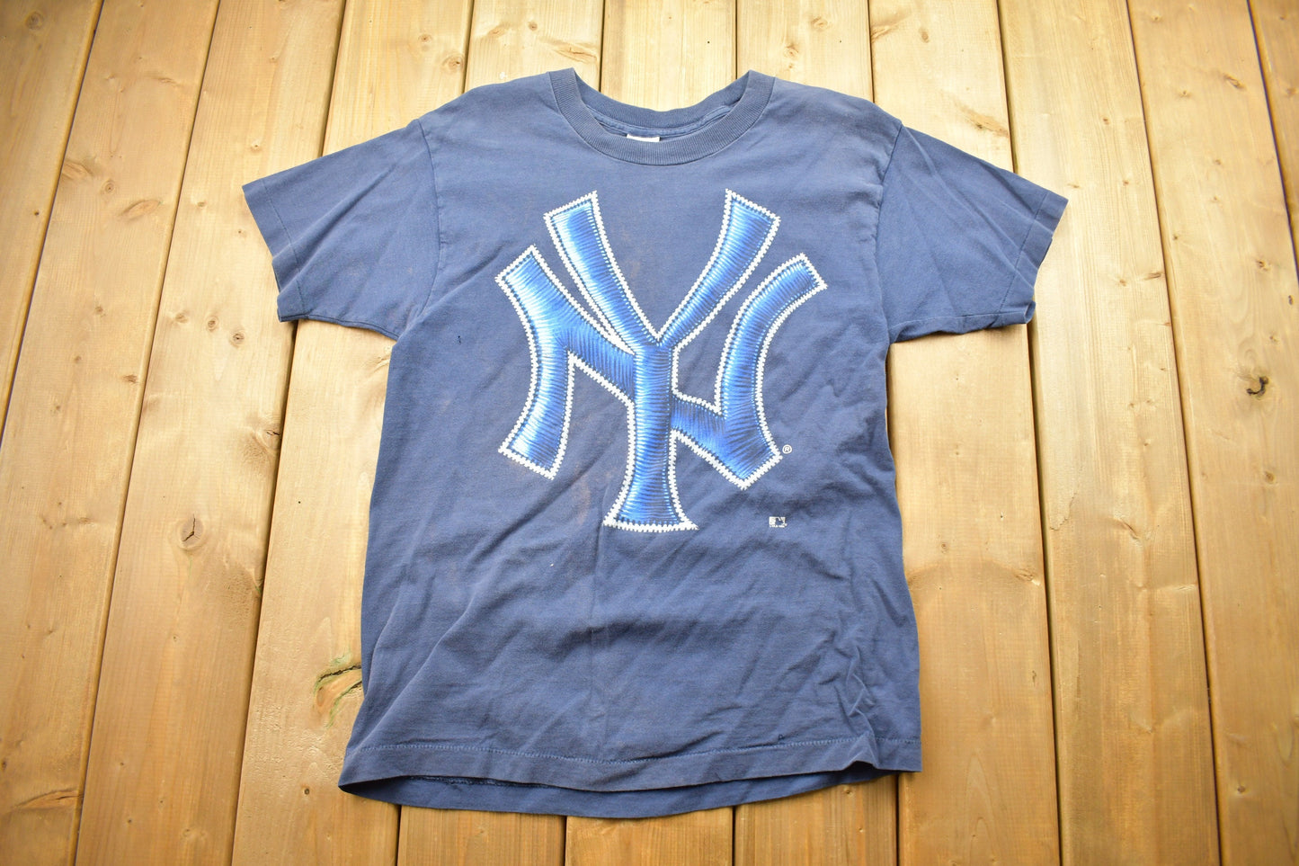 Vintage 1996 New York Yankees MLB Graphic Salem T-Shirt / Made In USA / Vintage New York / Single Stitch