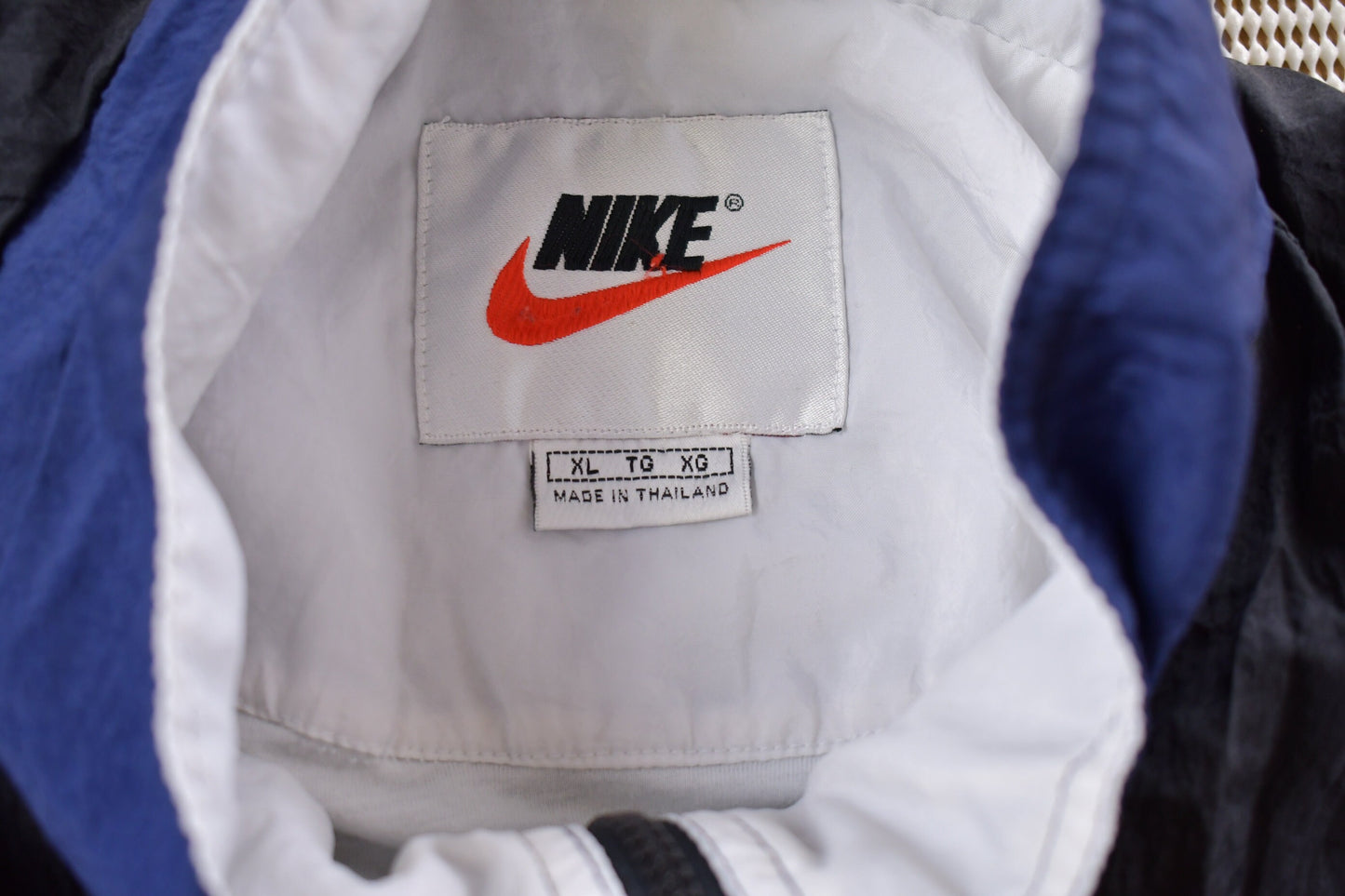 Vintage 1990s Nike Full Zip Windbreaker Jacket / Team Logo / Athletic Spring Summer Sportswear / Streetwear / Athleisure