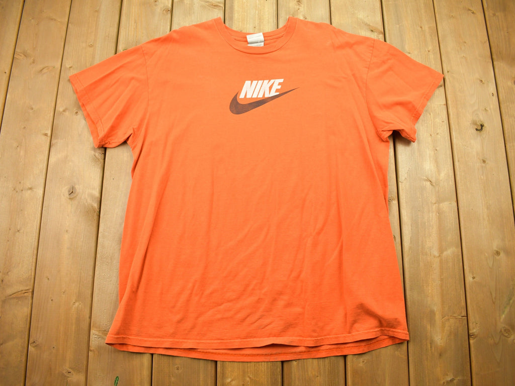 Vintage Y2K Nike Graphic T-Shirt