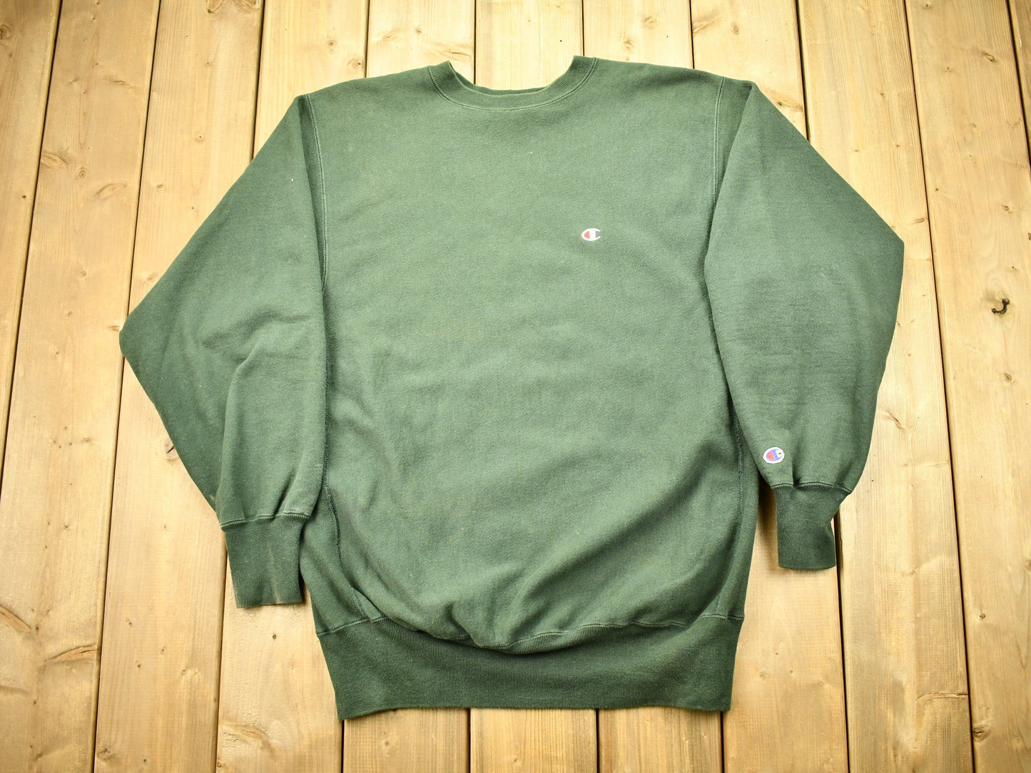 Vintage 1990s Forest Green Champion Reverse Weave Crewneck Sweatshirt / Vintage Champion / Made In USA / Streetwear / Athleisure /Sportswear