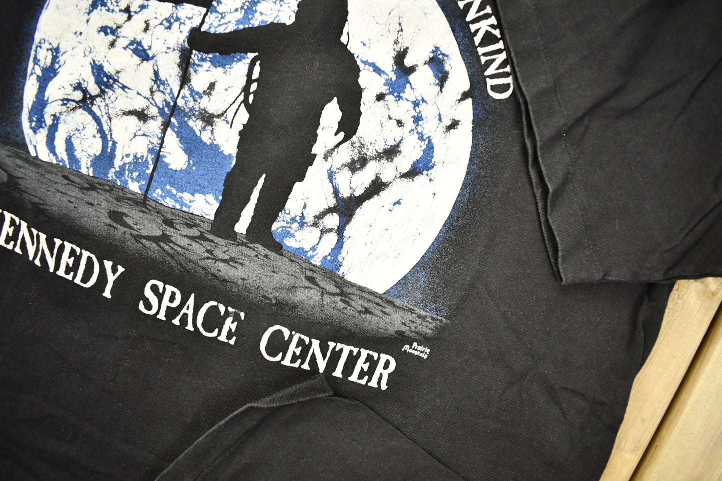 Vintage 1990s Kennedy Space Center Graphic T-Shirt / "One Giant Leap For Mankind" / Single Stitch / Made In USA / 90s Graphic Tee