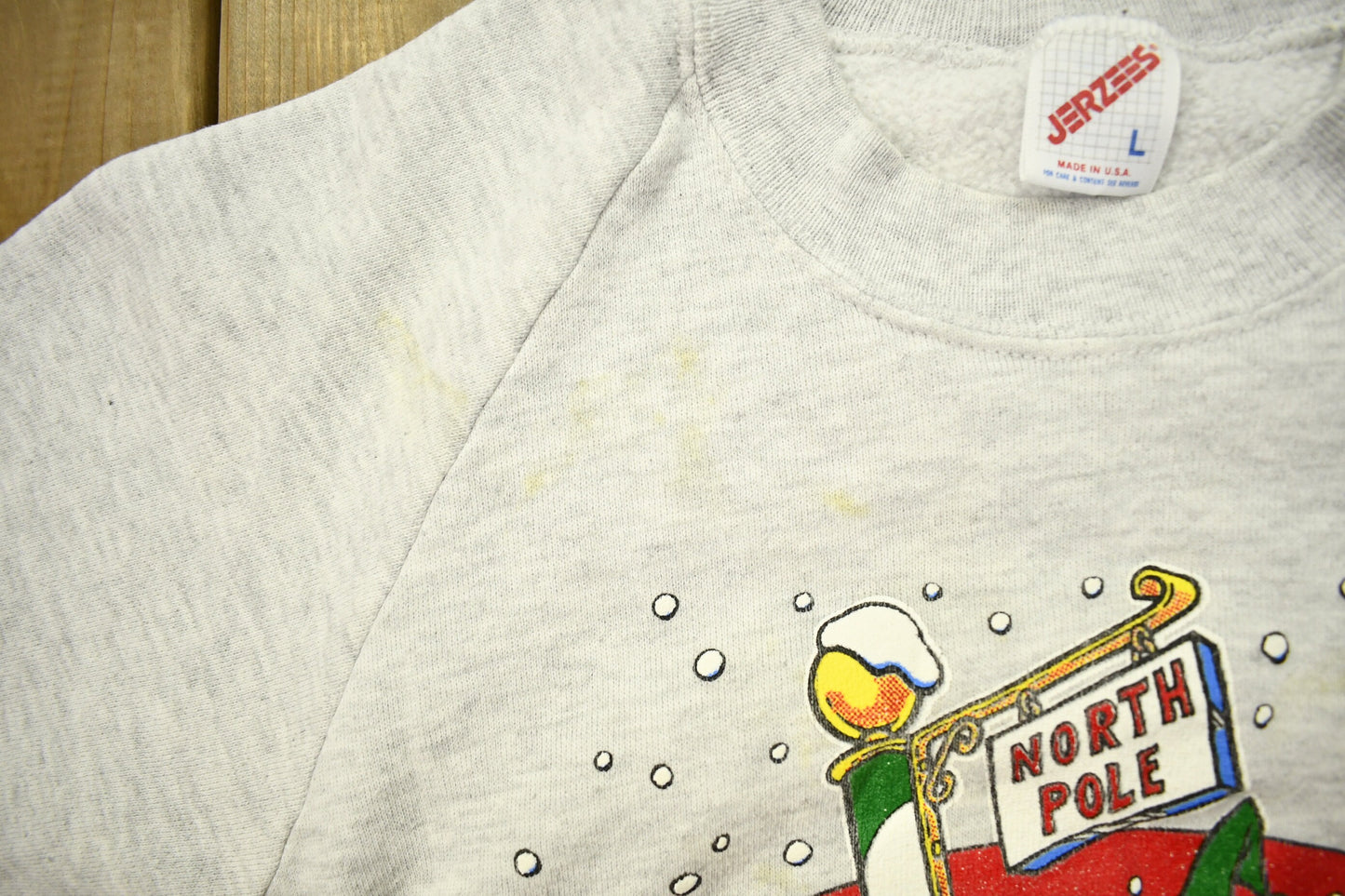 Vintage 1993 Looney Tunes North Pole Christmas Theme Raglan Crewneck / Vintage Sweatshirt / Vintage Warner Bros / Made In USA