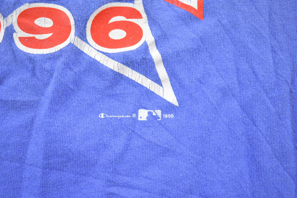 Vintage 1996 Champion Philadelphia Phillies Graphic T-Shirt