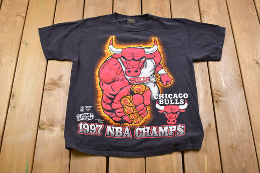 Vintage 1997 Chicago Bulls 5 Peat NBA Champs Graphic T-Shirt