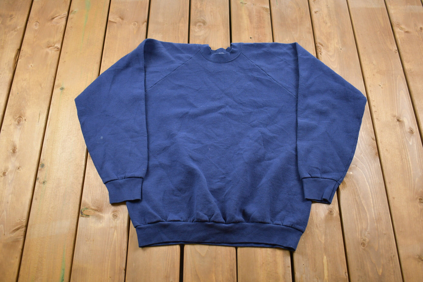 Vintage 1990s Basic Crewneck Sweatshirt / 90s Crewneck / Souvenir / Athleisure / Streetwear / Travel And Tourism / Made In USA