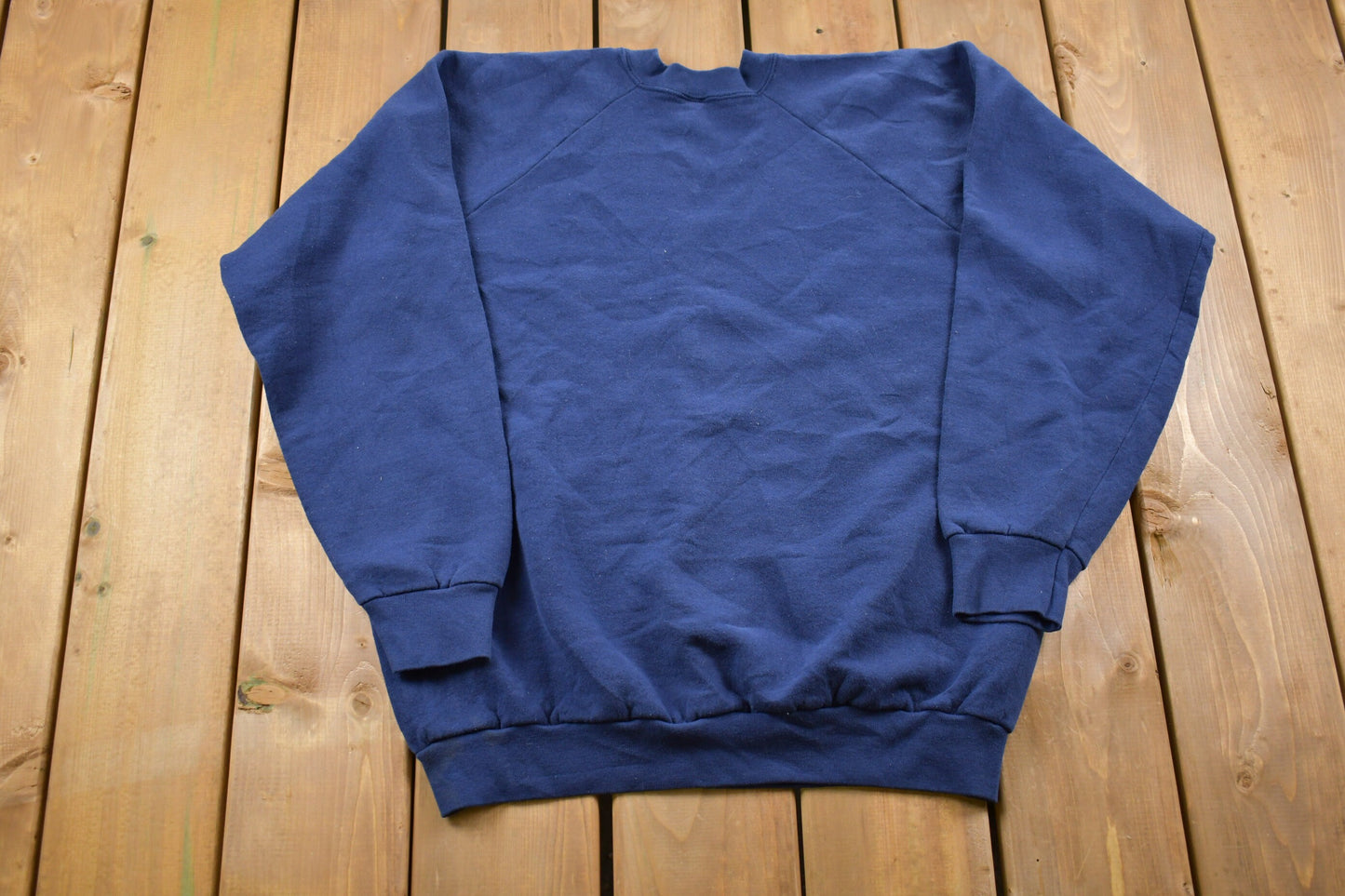 Vintage 1990s Basic Crewneck Sweatshirt / 90s Crewneck / Souvenir / Athleisure / Streetwear / Travel And Tourism / Made In USA