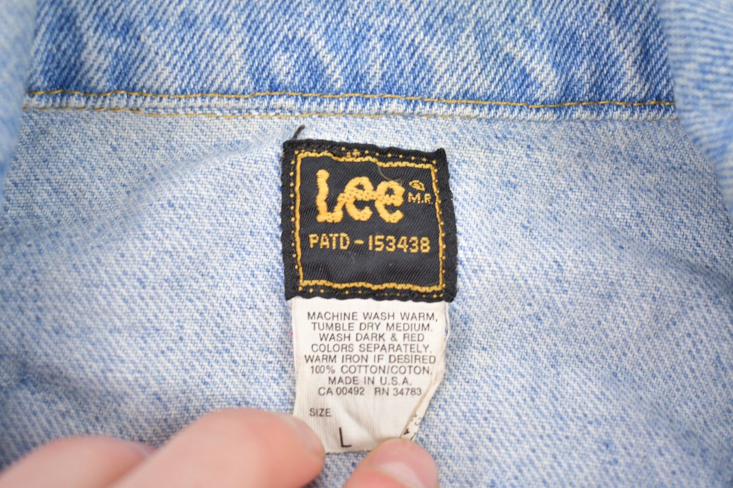 Vintage 1980s Lee Denim Jean Jacket / Vintage Denim / Streetwear / Vintage Fall Outerwear / Fall Jacket / Lee denim / Made In USA
