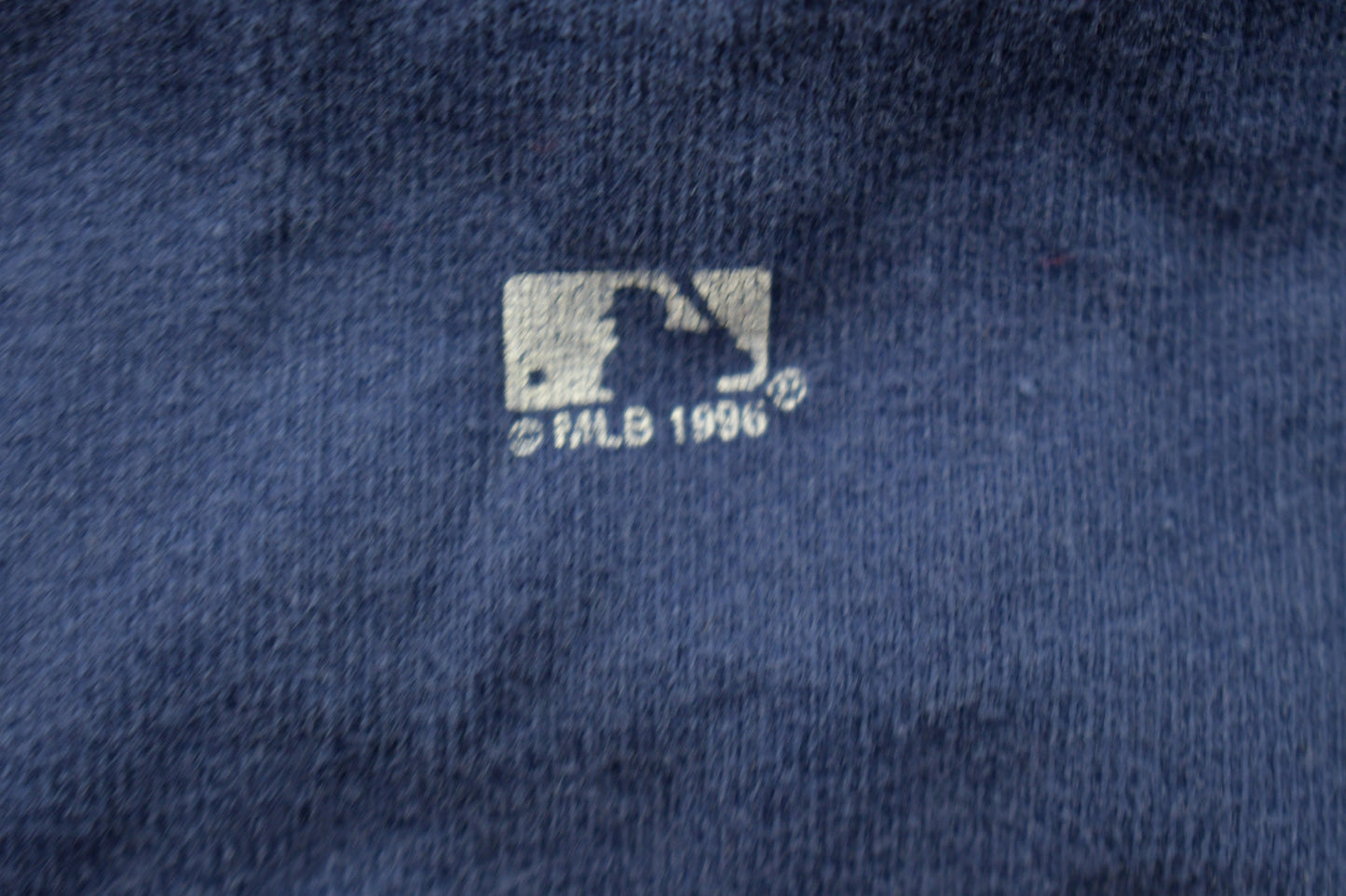 Vintage 1996 New York Yankees MLB Graphic Salem T-Shirt / Made In USA / Vintage New York / Single Stitch