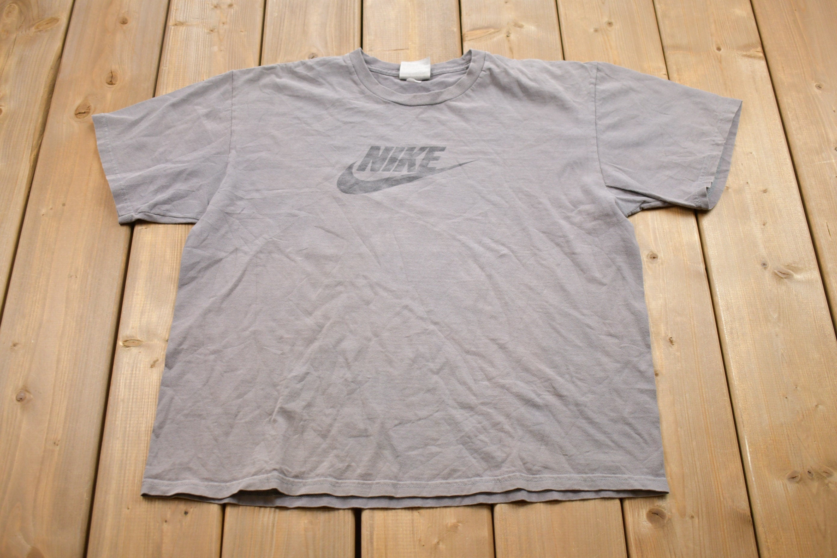 Vintage 1990s Nike Graphic T-Shirt